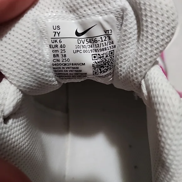 Nike Pink and White Sneakers - Picture 10 of 10